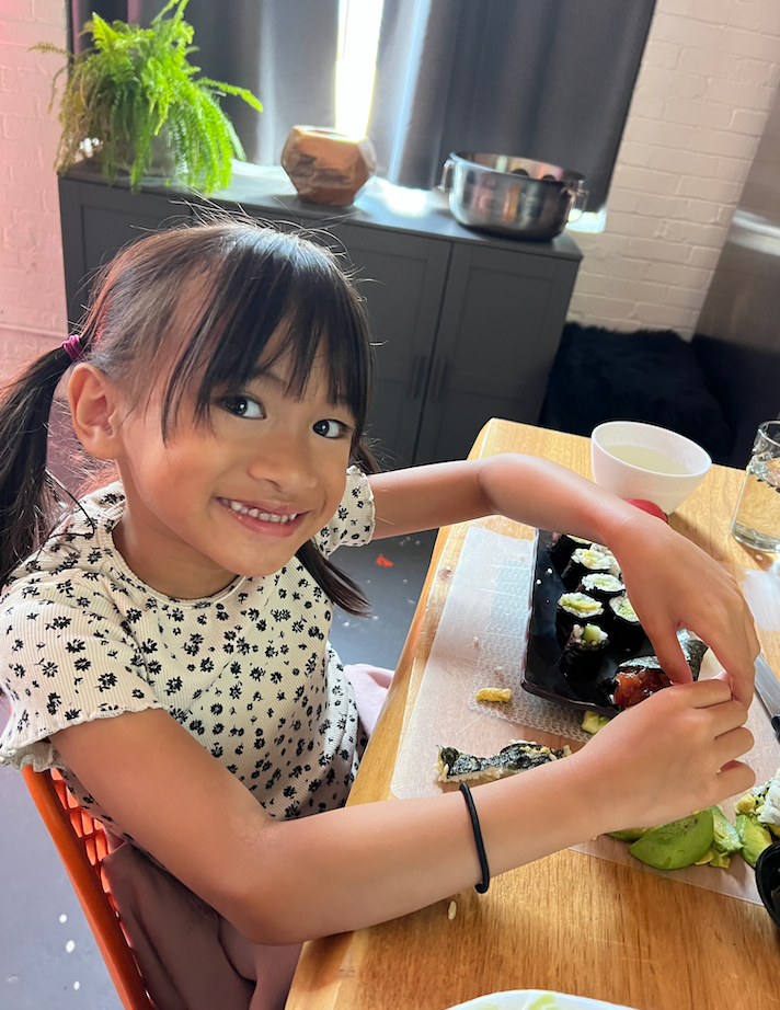 kids make sushi
